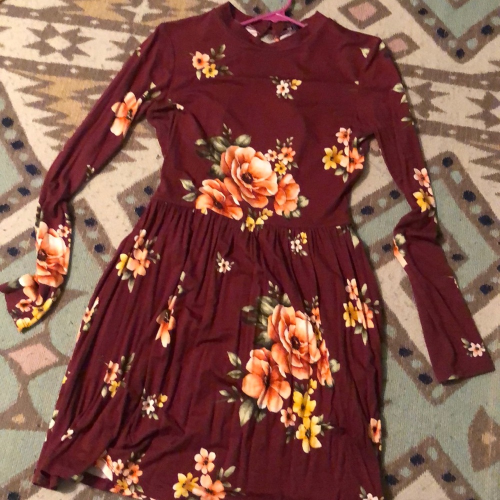 Floral backless dress